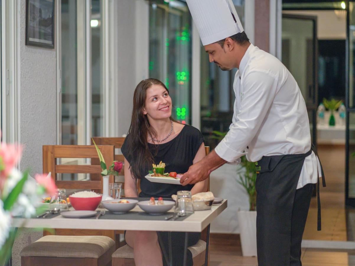 Sprise Munnar Resort And Spa Екстериор снимка